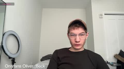 Snapshot of oliver_beck chatting on December 2025 06:58:01 PM Oliver Beck online show from December 2025 06:58:01 PM