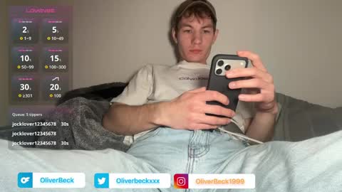 Snapshot of oliver_beck chatting on April 2026 03:11:01 AM Oliver Beck online show from April 2026 03:11:01 AM