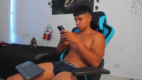 Snapshot of oliver_bray chatting on February 2025 09:16:01 PM Oliver bray online show from February 2025 09:16:01 PM