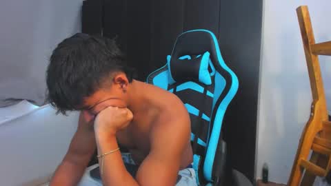 Oliver bray online show from November 2025 03:34:01 PM