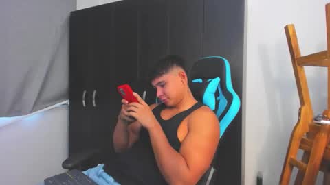 Oliver bray online show from December 2025 08:14:02 PM