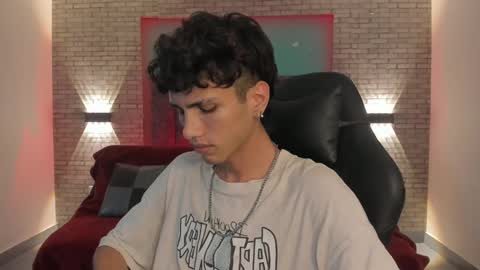 Oliver fast online show from December 2024 02:38:02 PM