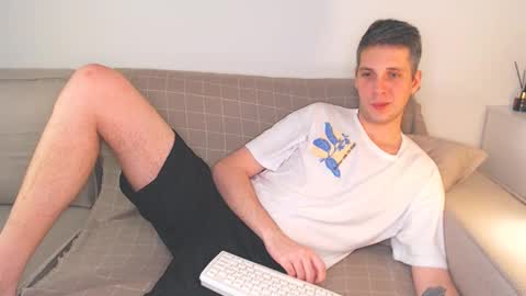 Oliver online show from December 2024 07:31:02 PM