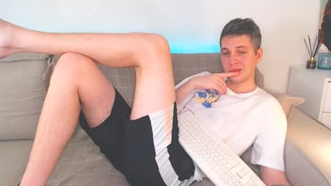 Oliver online show from February 2025 03:30:02 PM