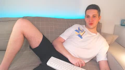 Oliver online show from March 2025 06:32:01 PM