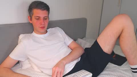 Oliver online show from November 2025 05:30:01 PM