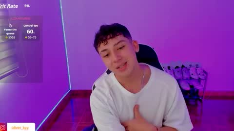 oliveeer online show from September 2025 06:33:01 PM