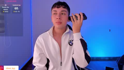 oliveeer online show from February 2026 12:09:01 PM