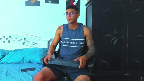 oliver_smith_2 online show from May 2026 01:42:02 PM