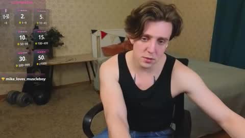 Snapshot of oliver_travis chatting on November 2025 11:36:02 PM Oliver Evans online show from November 2025 11:36:02 PM