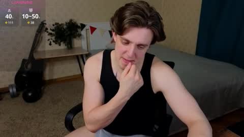 Snapshot of oliver_travis chatting on February 2026 03:44:02 AM Oliver Evans online show from February 2026 03:44:02 AM