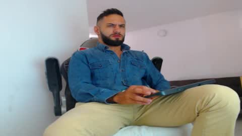 oliver online show from September 2025 01:03:01 PM