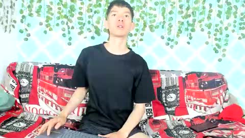 oliverhot2005 online show from February 2025 12:39:01 PM