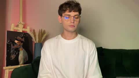 oliverlawrence online show from June 2026 06:12:01 PM