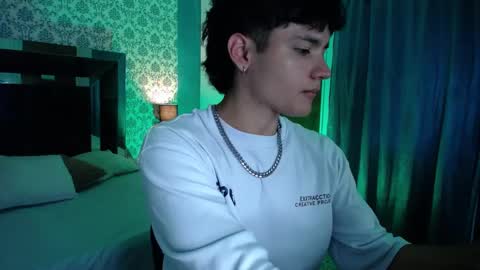 Snapshot of olivermorgan69 chatting on January 2025 07:06:02 PM Oliver online show from January 2025 07:06:02 PM