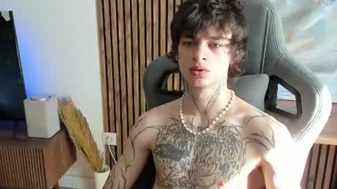 oliverrgroove online show from July 2026 07:14:02 AM