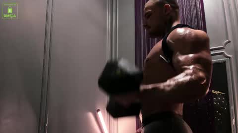 Snapshot of oliversport chatting on February 2025 04:40:01 AM OliverSport online show from February 2025 04:40:01 AM