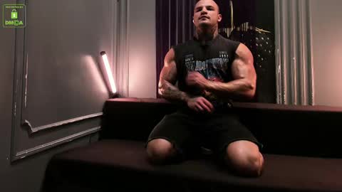 Snapshot of oliversport chatting on March 2025 03:38:02 PM OliverSport online show from March 2025 03:38:02 PM