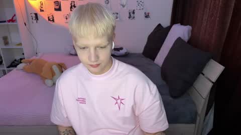 Snapshot of olivertasty chatting on September 2025 12:53:01 PM oliver online show from September 2025 12:53:01 PM