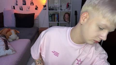 Snapshot of olivertasty chatting on September 2025 01:38:01 PM oliver online show from September 2025 01:38:01 PM