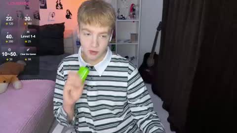 Snapshot of olivertasty chatting on October 2025 01:19:01 PM oliver online show from October 2025 01:19:01 PM