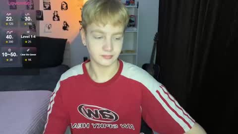 Snapshot of olivertasty chatting on October 2025 03:56:02 PM oliver online show from October 2025 03:56:02 PM