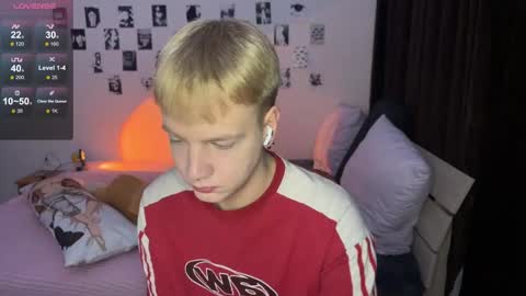 Snapshot of olivertasty chatting on October 2025 04:07:02 AM oliver online show from October 2025 04:07:02 AM