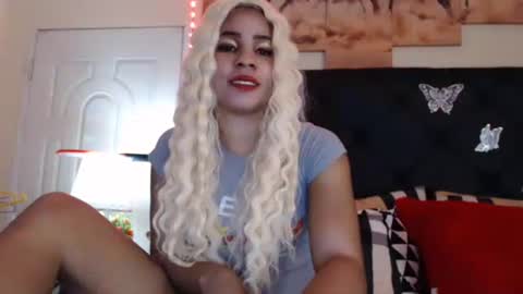 Snapshot of olivia119 chatting on January 2025 09:07:01 PM Olivia online show from January 2025 09:07:01 PM