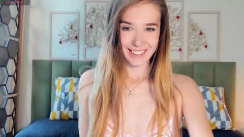 Snapshot of olivia_7 chatting on October 2025 03:23:02 PM Olivia online show from October 2025 03:23:02 PM