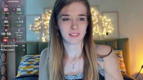 Snapshot of olivia_7 chatting on May 2026 04:45:02 PM Olivia online show from May 2026 04:45:02 PM
