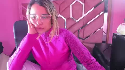  OLIVIA  online show from February 2025 03:33:01 AM