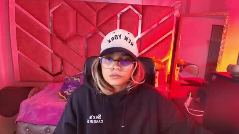  OLIVIA  online show from December 2025 02:28:01 AM