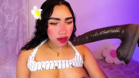 Snapshot of olivia_fx chatting on February 2026 04:44:01 PM Maria online show from February 2026 04:44:01 PM