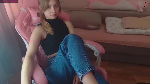 Snapshot of olivia_grr chatting on May 2026 11:31:02 AM Olivia online show from May 2026 11:31:02 AM