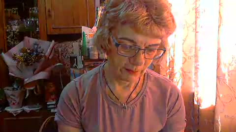 Snapshot of olivia_mia25 chatting on March 2026 12:27:02 PM Olivia Mia online show from March 2026 12:27:02 PM