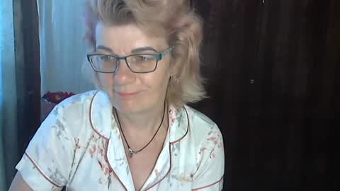 Olivia Mia online show from July 2026 11:45:02 AM
