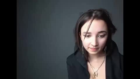 Olivia online show from March 2025 04:09:02 PM