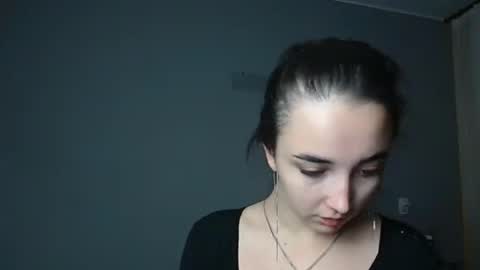 Olivia online show from November 2025 03:33:01 PM