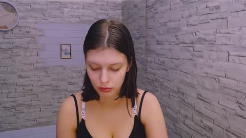 Snapshot of olivia_red_ chatting on January 2025 07:18:01 PM Olivia online show from January 2025 07:18:01 PM