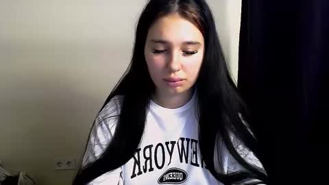 Snapshot of olivia_red_ chatting on November 2025 04:22:02 AM Olivia online show from November 2025 04:22:02 AM