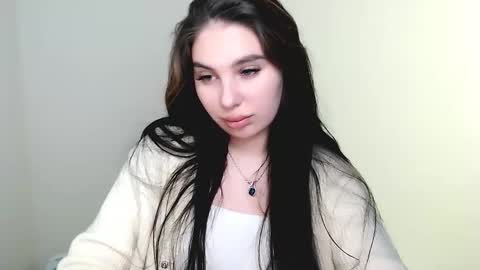 Olivia online show from March 2026 09:43:02 PM