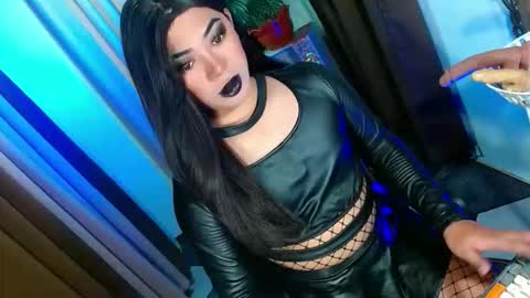 Miss OLIVIA online show from September 2025 09:11:01 AM