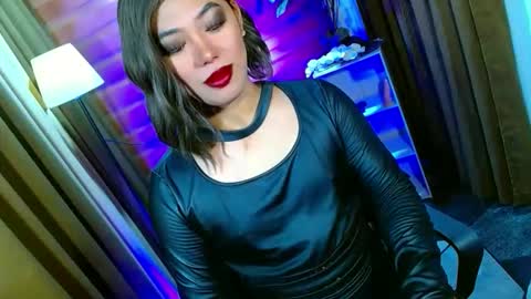 Miss OLIVIA online show from May 2026 05:27:01 AM