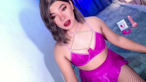 Miss OLIVIA online show from June 2026 01:41:01 AM