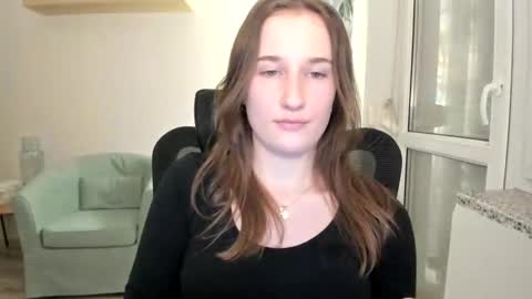 Snapshot of oliviaaa2003 chatting on December 2024 03:26:01 PM Oliwiaa2004 online show from December 2024 03:26:01 PM