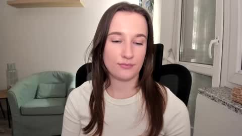 Snapshot of oliviaaa2003 chatting on February 2025 12:24:01 AM Oliwiaa2004 online show from February 2025 12:24:01 AM