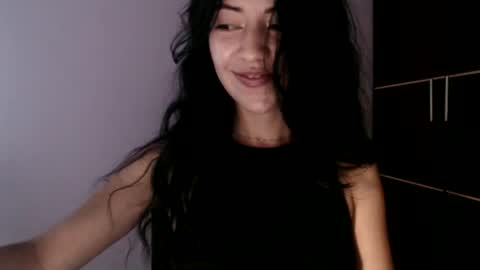 Snapshot of oliviaaa__ chatting on May 2026 06:13:01 PM oliviaaa__ online show from May 2026 06:13:01 PM