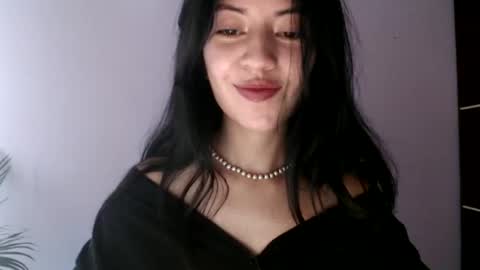 Snapshot of oliviaaa__ chatting on May 2026 05:31:01 PM oliviaaa__ online show from May 2026 05:31:01 PM