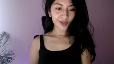 Snapshot of oliviaaa__ chatting on May 2026 05:07:01 PM oliviaaa__ online show from May 2026 05:07:01 PM