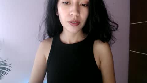 Snapshot of oliviaaa__ chatting on May 2026 04:25:01 PM oliviaaa__ online show from May 2026 04:25:01 PM